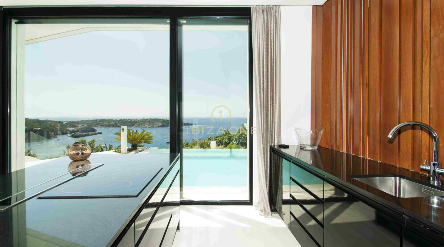 Luxe villa aan het water - tweede lijn zee Villa - tweede lijn zee Villa aan zee te koop, Ibiza - Luxe villa aan het water - tweede lijn zee Villa - tweede lijn zee Villa aan zee te huur, Ibiza