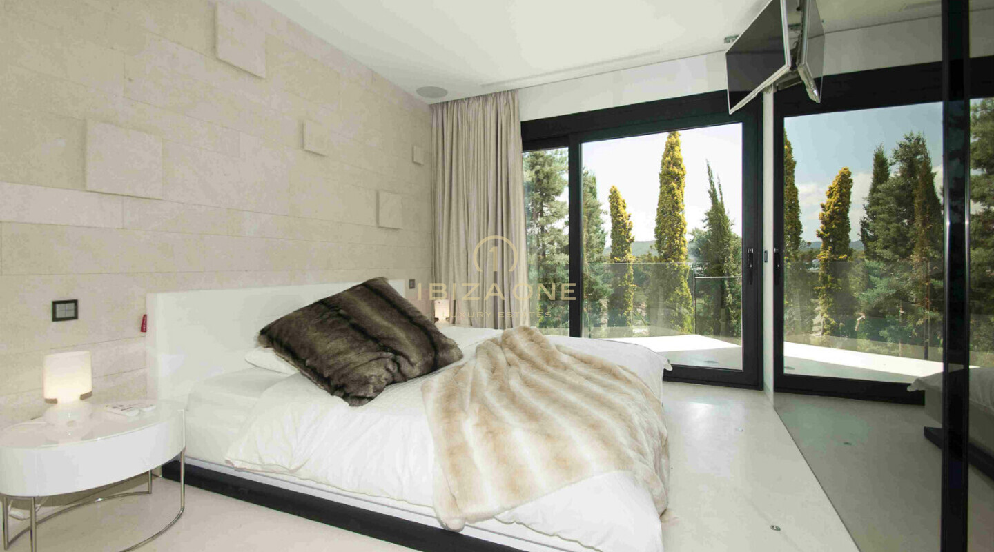 Luxusvilla am Wasser - Villa in zweiter Meereslinie - Villa in zweiter Meereslinie am Meer zu verkaufen, Ibiza - Luxusvilla am Wasser - Villa in zweiter Meereslinie - Villa in zweiter Meereslinie am Meer zu vermieten, Ibiza