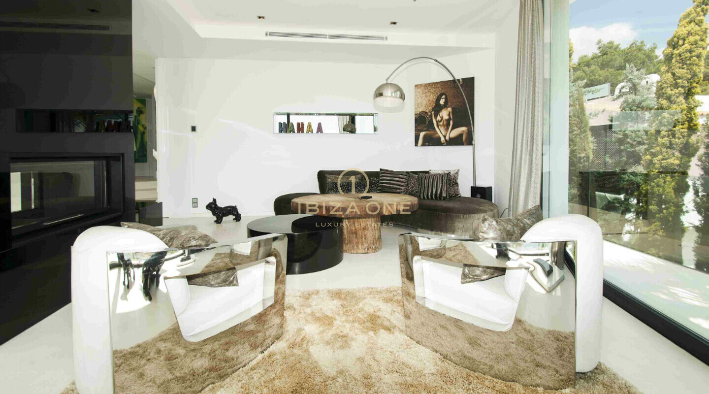 Villa de luxe au bord de l'eau - Villa en deuxième ligne de mer - Villa en deuxième ligne de mer à vendre, Ibiza - Villa de luxe au bord de l'eau - Villa en deuxième ligne de mer - Villa en deuxième ligne de mer à louer, Ibiza