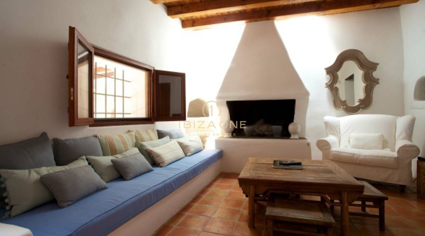 Beautiful reformed finca in Cala Jondal, close to Blue Marlin for sale, Ibiza -Beautiful reformed finca in Cala Jondal, close to Blue Marlin for rent, Ibiza -