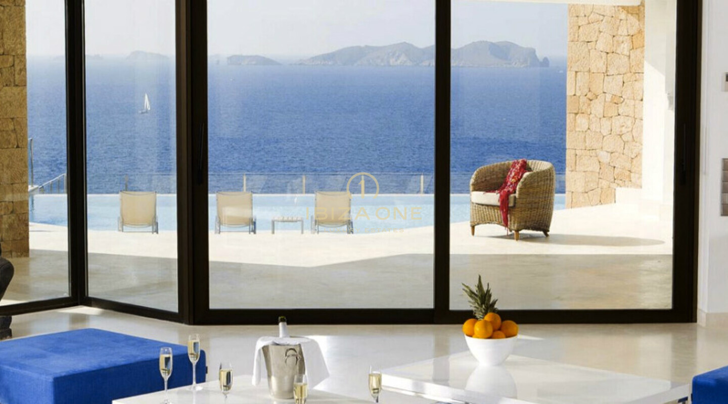 Luxuriöse Villa mit 7 Schlafzimmern in erster Meereslinie zu verkaufen – Haus am Wasser – erste Meereslinie, Ibiza – Luxuriöse Villa mit 7 Schlafzimmern in erster Meereslinie zu vermieten – Haus am Wasser – erste Meereslinie, Ibiza