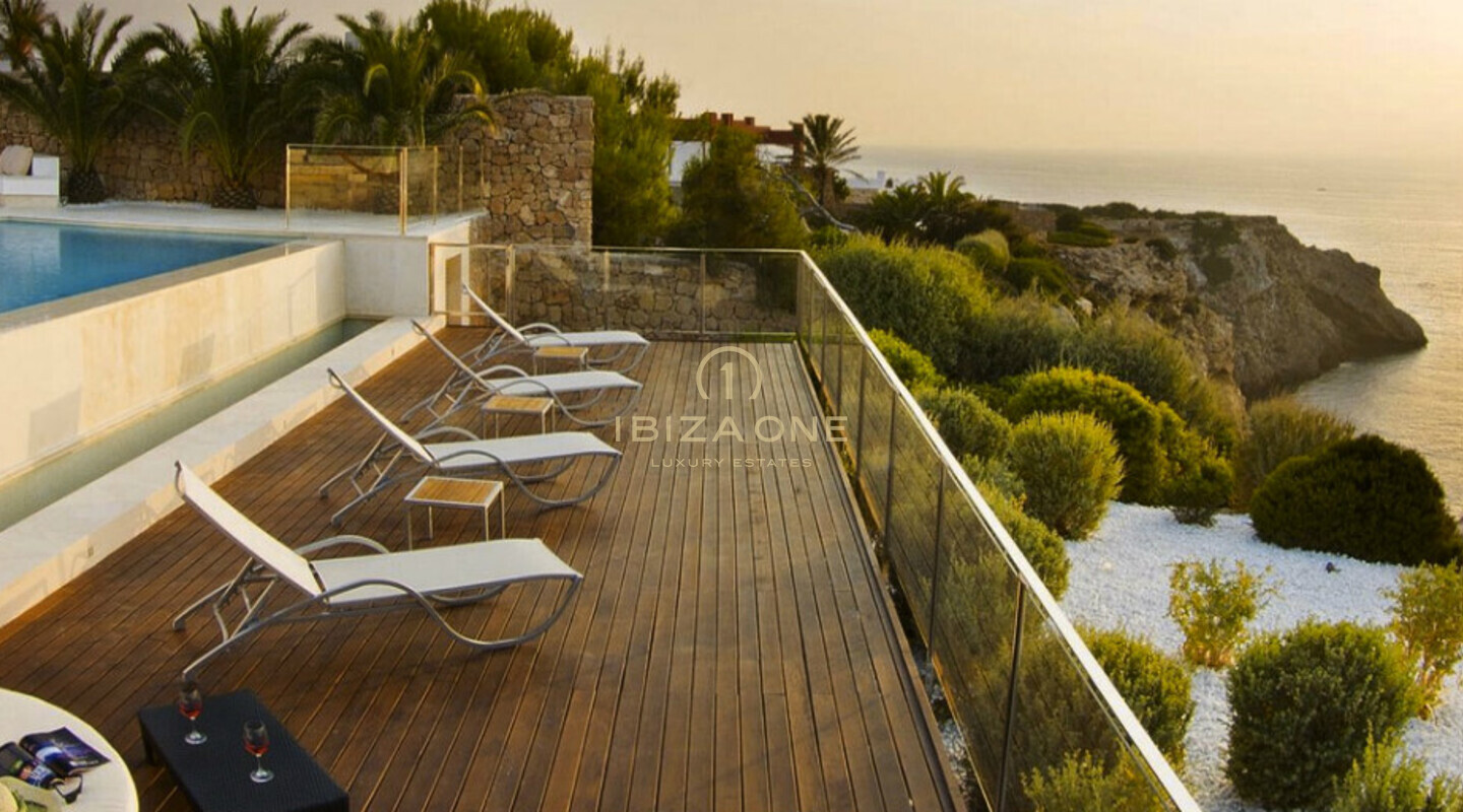 Villa de lujo en primera línea de mar de 7 dormitorios en venta - casa frente al mar - primera línea de mar, Ibiza - Villa de lujo en primera línea de mar de 7 dormitorios en alquiler - casa frente al mar - primera línea de mar, Ibiza