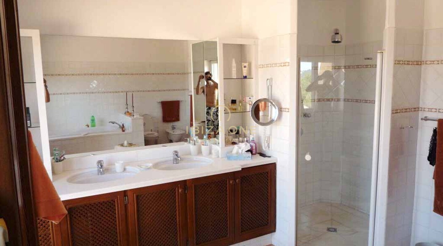 Luxury and manorial estate with a main house and 3 guest houses for sale, Ibiza - Luxury and manorial estate with a main house and 3 guest houses for rent, Ibiza