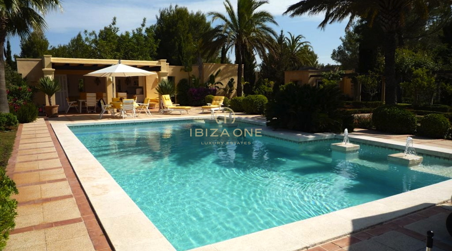 Domaine de luxe et seigneurial avec une maison principale et 3 maisons d'hôtes à vendre, Ibiza - Domaine de luxe et seigneurial avec une maison principale et 3 maisons d'hôtes à louer, Ibiza