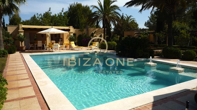 Luxury and manorial estate with a main house and 3 guest houses for sale, Ibiza - Luxury and manorial estate with a main house and 3 guest houses for rent, Ibiza