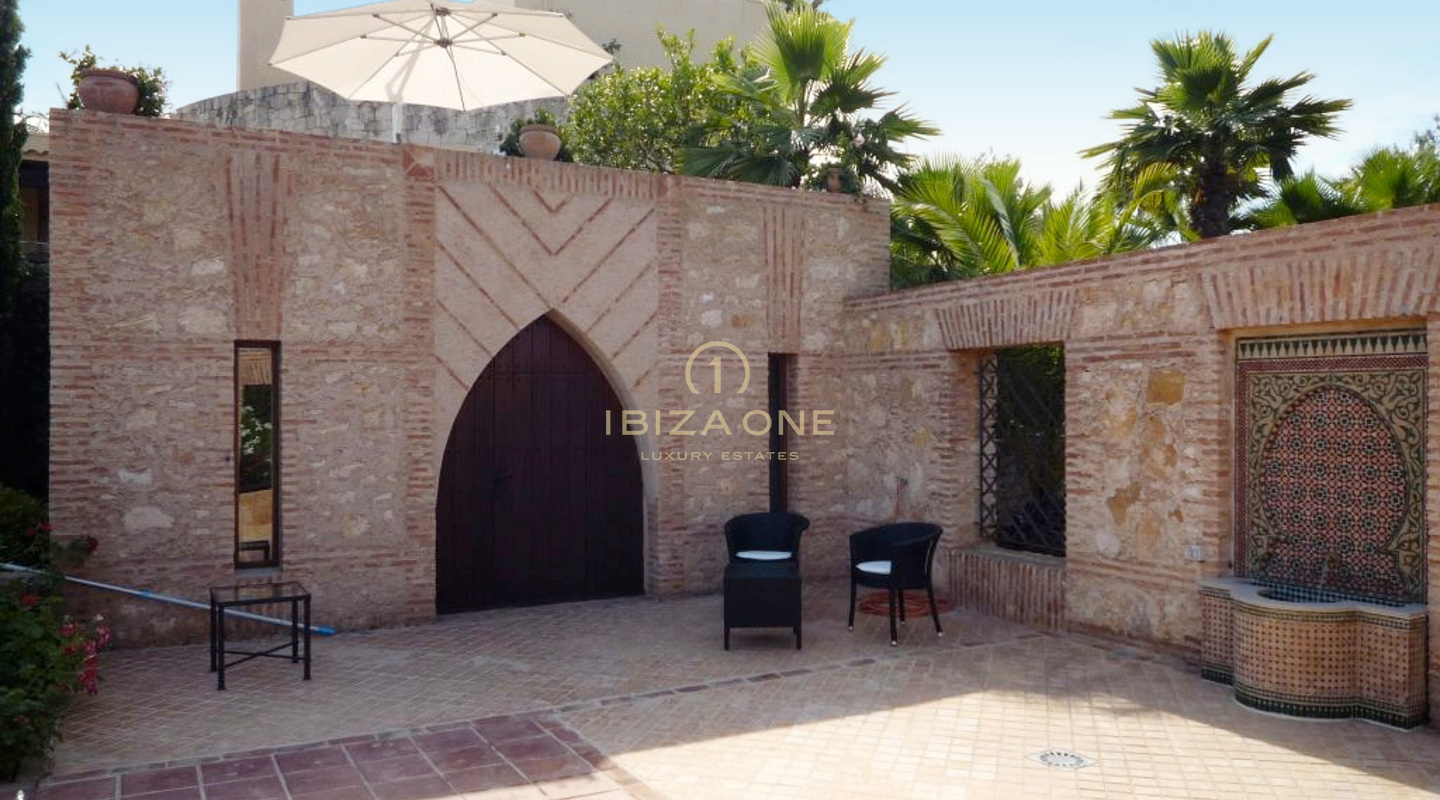 Luxury and manorial estate with a main house and 3 guest houses for sale, Ibiza - Luxury and manorial estate with a main house and 3 guest houses for rent, Ibiza