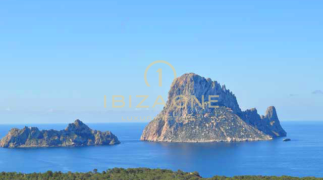 Lujosa y preciosa villa con vistas a Es Vedra en venta, Ibiza - Lujosa y preciosa villa con vistas a Es Vedra en alquiler, Ibiza