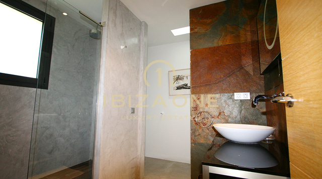 Luxe en moderne villa met fantastisch zeezicht - dichtbij Ibiza te koop, Ibiza - Luxe en moderne villa met fantastisch zeezicht - dichtbij Ibiza te huur, Ibiza
