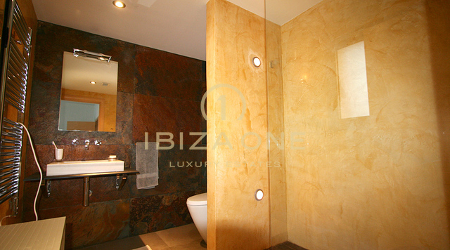 فيلا فاخرة وحديثة بإطلالة رائعة على البحر - قريبة من إيبيزا للبيع، إيبيزا - فيلا فاخرة وحديثة بإطلالة رائعة على البحر - قريبة من إيبيزا للإيجار، إيبيزا