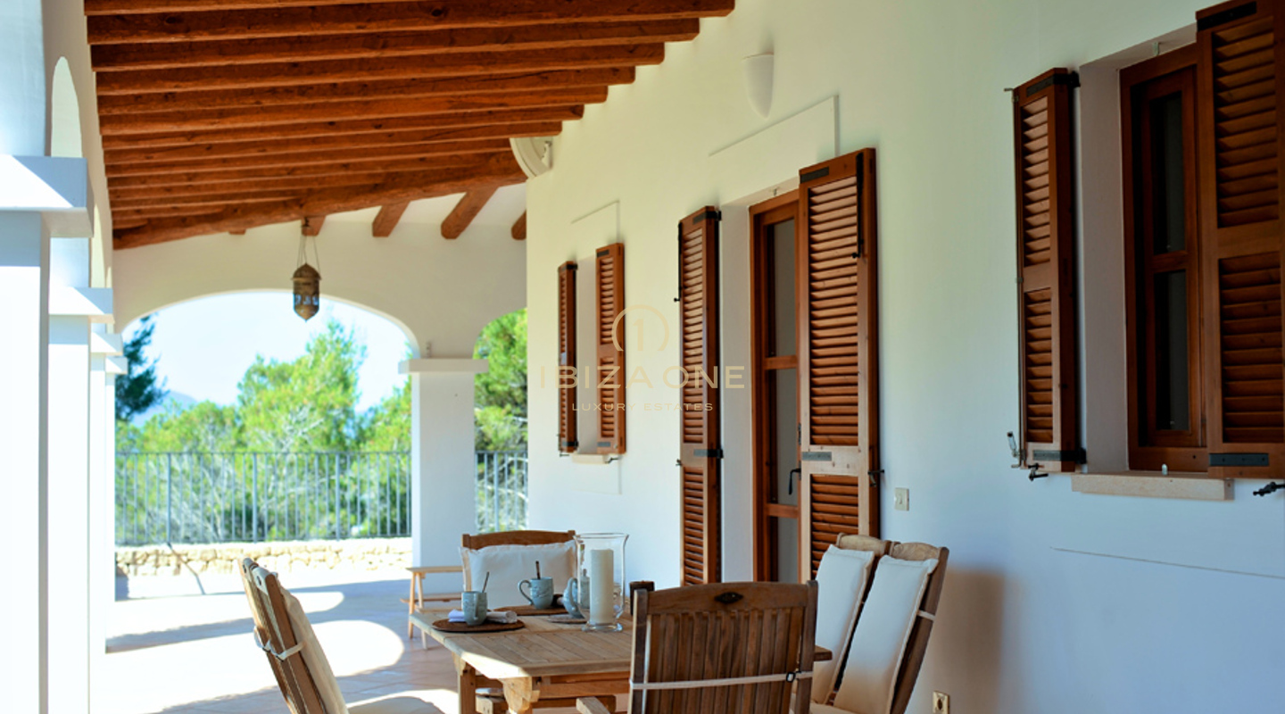 Luxe villa op toplocatie met adembenemend uitzicht te koop, Ibiza - Luxe villa op toplocatie met adembenemend uitzicht te huur, Ibiza