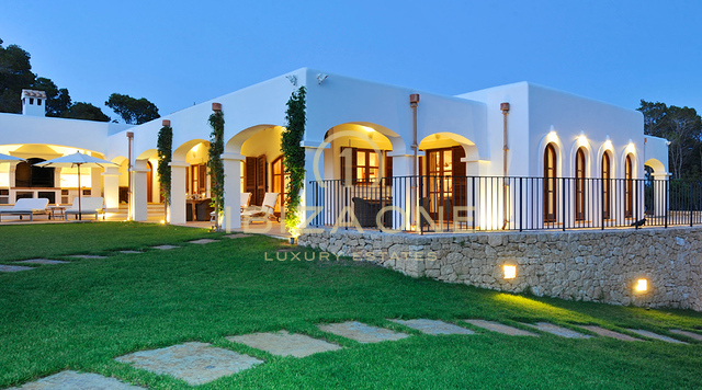 Villa di lusso in posizione privilegiata con vista mozzafiato in vendita, Ibiza - Villa di lusso in posizione privilegiata con vista mozzafiato in affitto, Ibiza