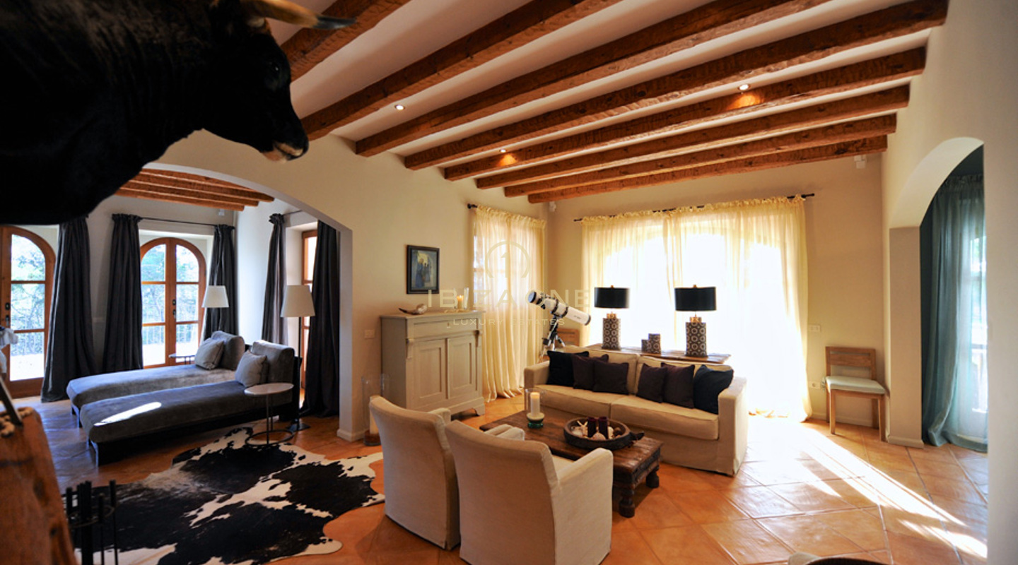 Luxe villa op toplocatie met adembenemend uitzicht te koop, Ibiza - Luxe villa op toplocatie met adembenemend uitzicht te huur, Ibiza