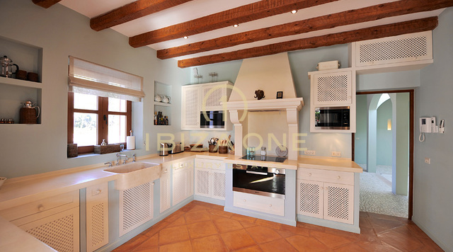Luxe villa op toplocatie met adembenemend uitzicht te koop, Ibiza - Luxe villa op toplocatie met adembenemend uitzicht te huur, Ibiza