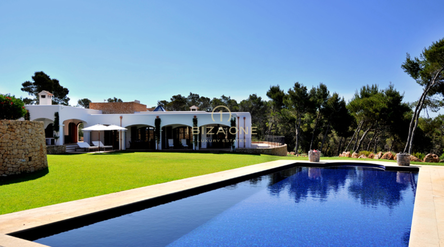 Luxe villa op toplocatie met adembenemend uitzicht te koop, Ibiza - Luxe villa op toplocatie met adembenemend uitzicht te huur, Ibiza