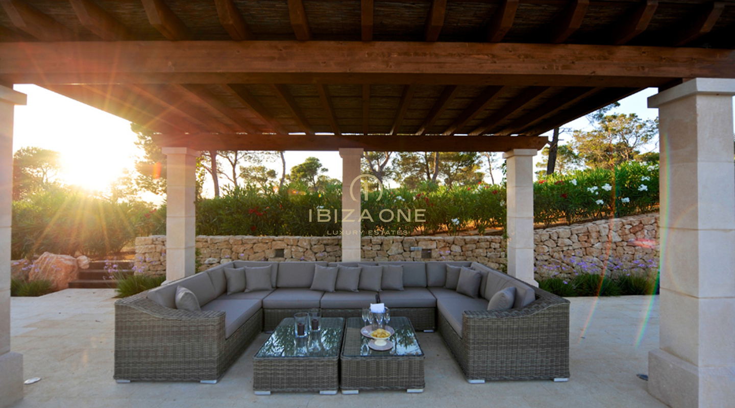Luxe villa op toplocatie met adembenemend uitzicht te koop, Ibiza - Luxe villa op toplocatie met adembenemend uitzicht te huur, Ibiza