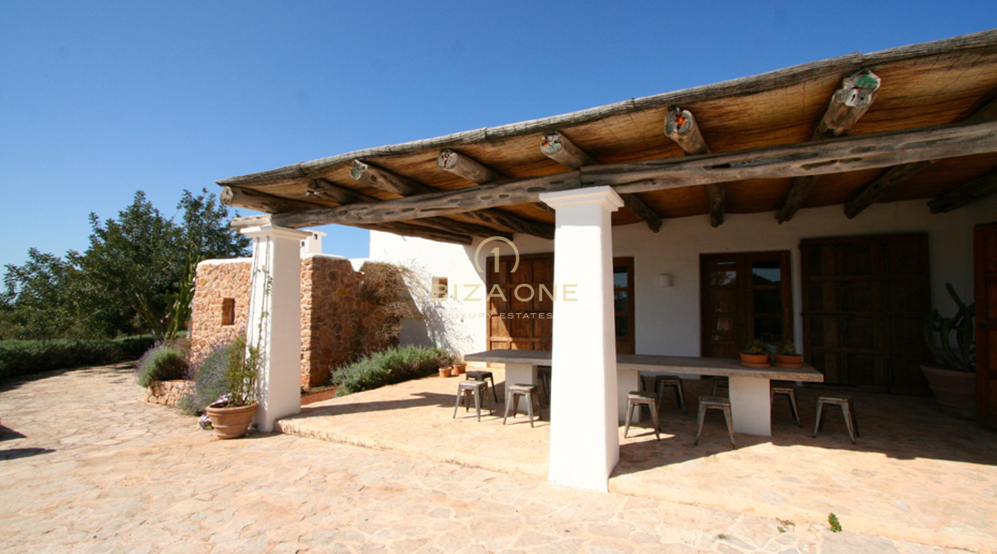Luxury and Impressive Blakstad finca with 360 degrees views of the island and magnificent sunsets for sale, Ibiza - Luxury and Impressive Blakstad finca with 360 degrees views of the island and magnificent sunsets for rent, Ibiza