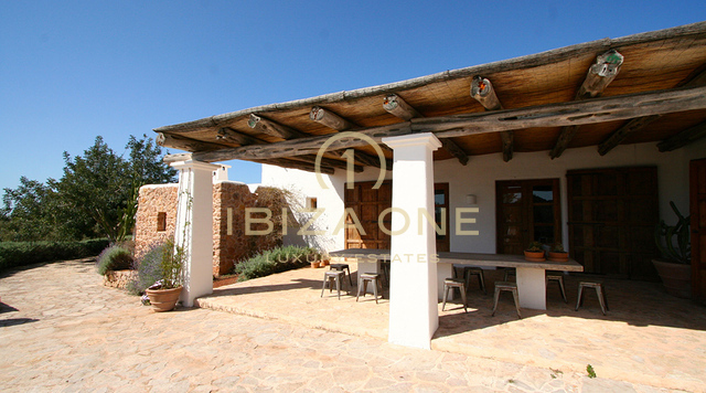 Lussuosa e imponente finca a Blakstad con vista a 360 gradi sull'isola e magnifici tramonti in vendita, Ibiza - Lussuosa e imponente finca a Blakstad con vista a 360 gradi sull'isola e magnifici tramonti in affitto, Ibiza