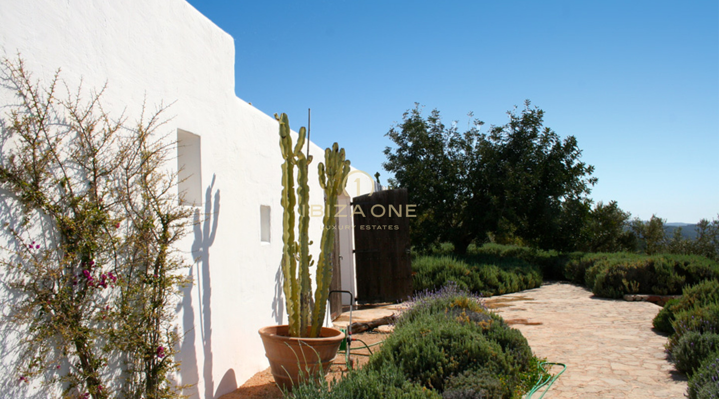 Lujosa e impresionante finca en Blakstad con vistas de 360 grados de la isla y magníficas puestas de sol en venta, Ibiza - Lujosa e impresionante finca en Blakstad con vistas de 360 grados de la isla y magníficas puestas de sol en alquiler, Ibiza