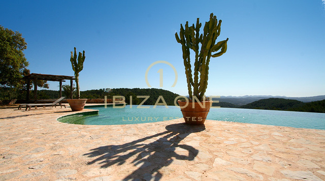 Lujosa e impresionante finca en Blakstad con vistas de 360 grados de la isla y magníficas puestas de sol en venta, Ibiza - Lujosa e impresionante finca en Blakstad con vistas de 360 grados de la isla y magníficas puestas de sol en alquiler, Ibiza