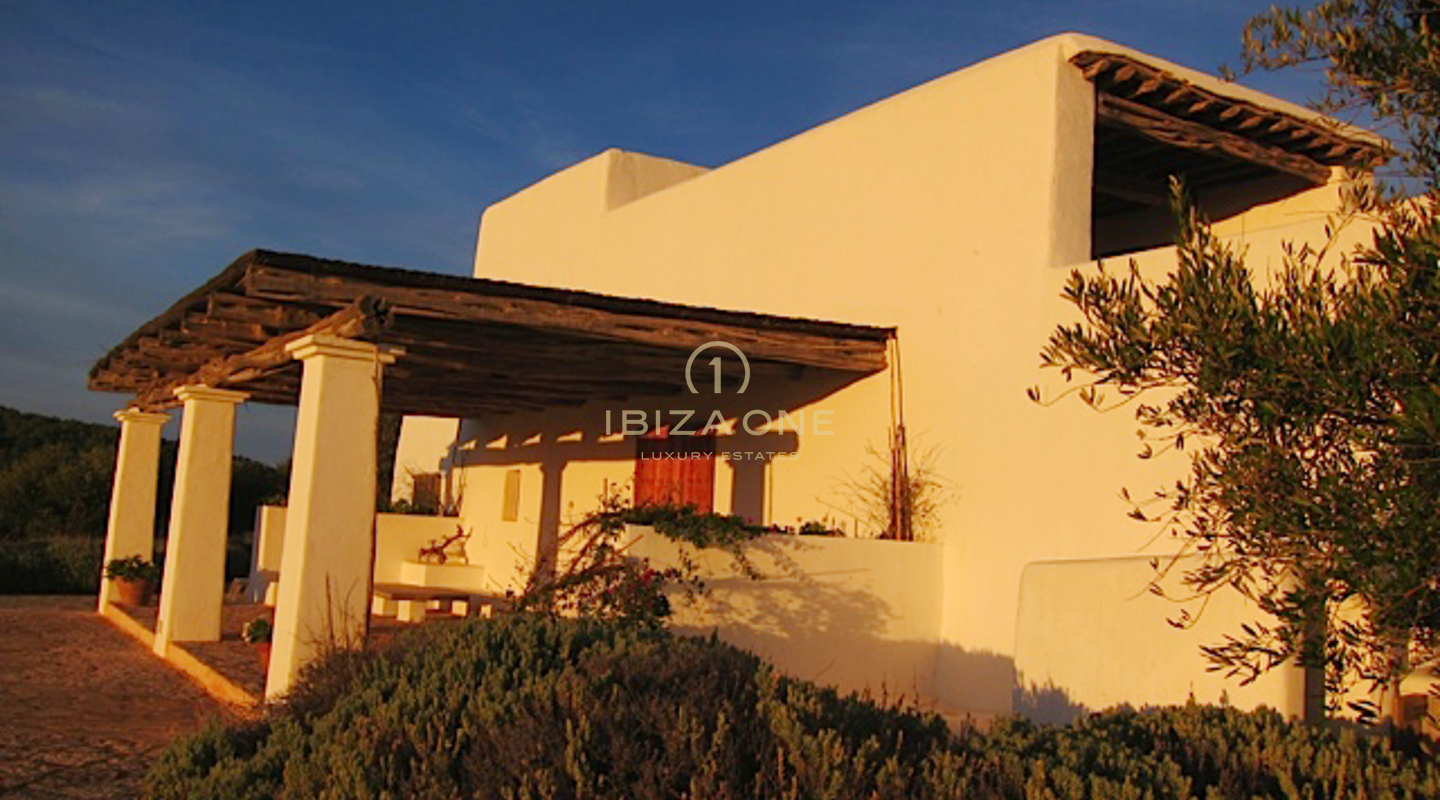 Lussuosa e imponente finca a Blakstad con vista a 360 gradi sull'isola e magnifici tramonti in vendita, Ibiza - Lussuosa e imponente finca a Blakstad con vista a 360 gradi sull'isola e magnifici tramonti in affitto, Ibiza