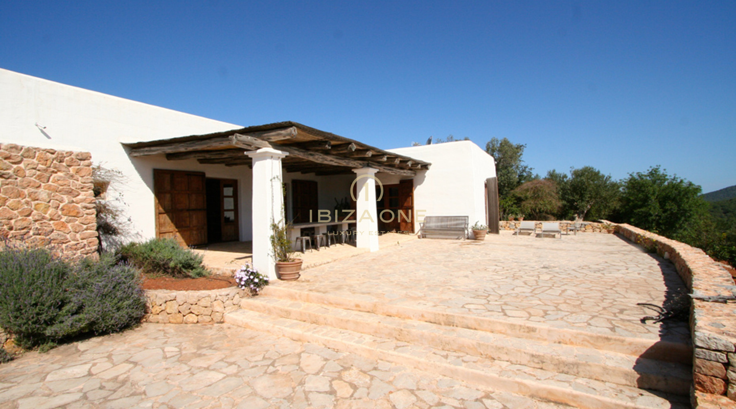 Lussuosa e imponente finca a Blakstad con vista a 360 gradi sull'isola e magnifici tramonti in vendita, Ibiza - Lussuosa e imponente finca a Blakstad con vista a 360 gradi sull'isola e magnifici tramonti in affitto, Ibiza
