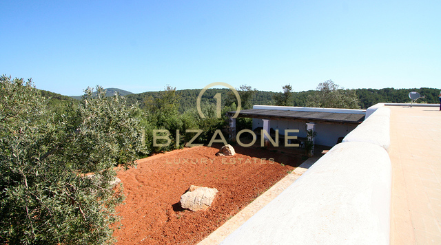 Luxuriöse und beeindruckende Finca in Blakstad mit 360-Grad-Blick auf die Insel und herrlichen Sonnenuntergängen zu verkaufen, Ibiza - Luxuriöse und beeindruckende Finca in Blakstad mit 360-Grad-Blick auf die Insel und herrlichen Sonnenuntergängen zu vermieten, Ibiza