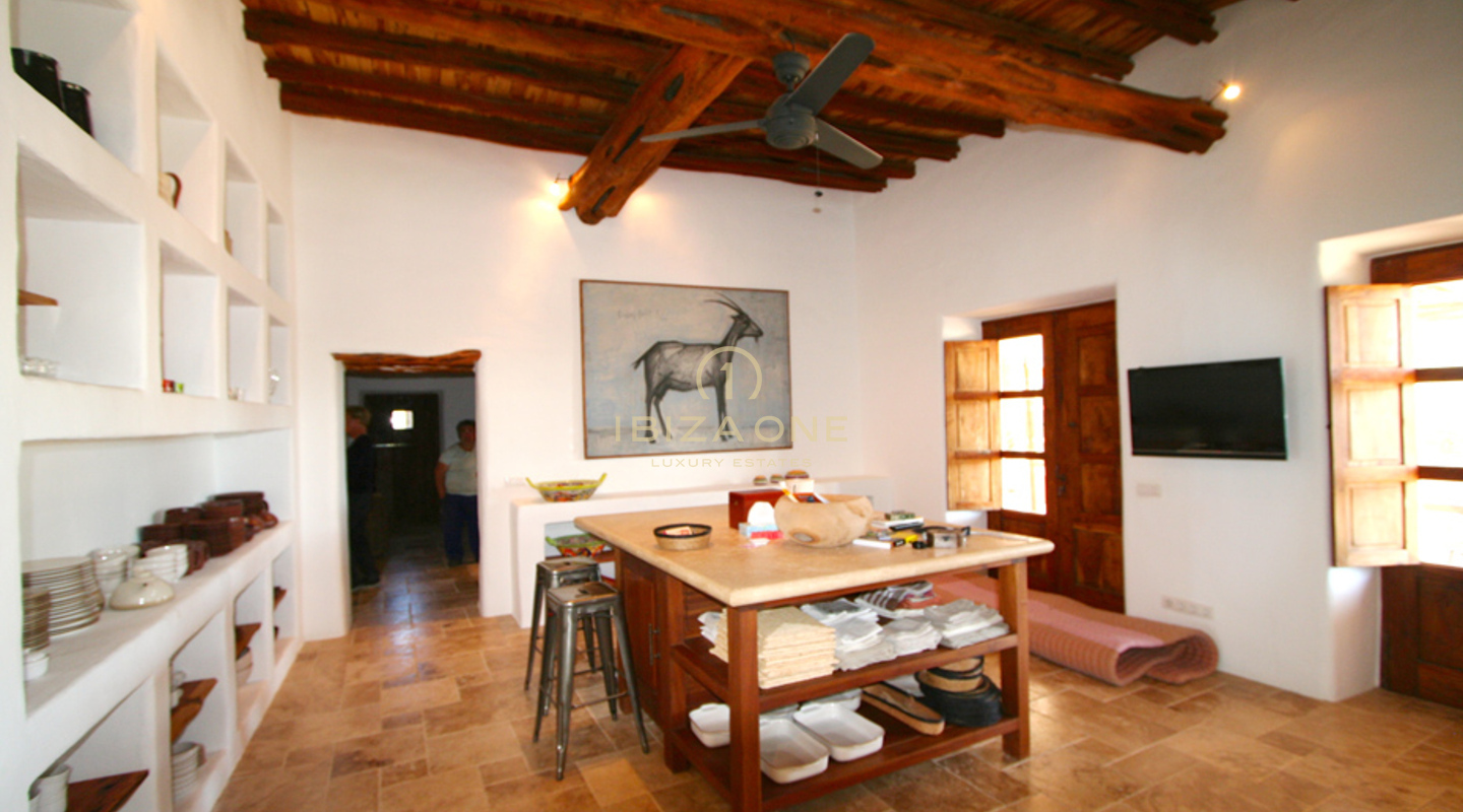 Lussuosa e imponente finca a Blakstad con vista a 360 gradi sull'isola e magnifici tramonti in vendita, Ibiza - Lussuosa e imponente finca a Blakstad con vista a 360 gradi sull'isola e magnifici tramonti in affitto, Ibiza