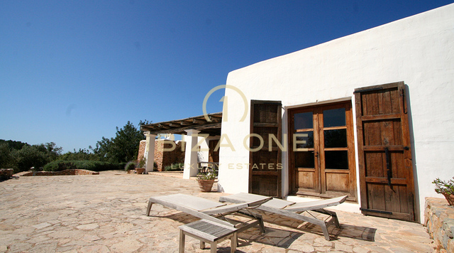 Finca de luxe et impressionnante à Blakstad avec vue à 360 degrés sur l'île et magnifiques couchers de soleil à vendre, Ibiza - Finca de luxe et impressionnante à Blakstad avec vue à 360 degrés sur l'île et magnifiques couchers de soleil à louer, Ibiza