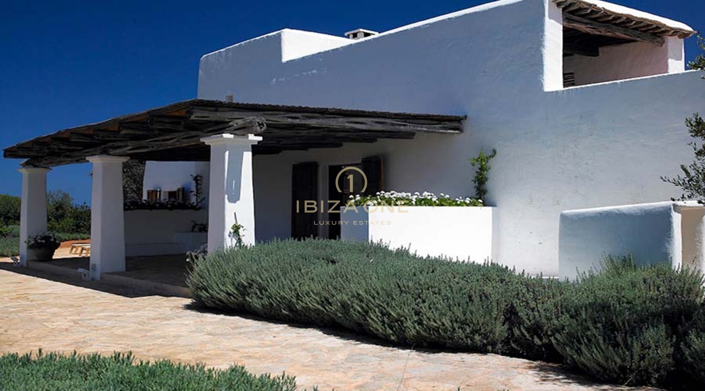 Finca de luxe et impressionnante à Blakstad avec vue à 360 degrés sur l'île et magnifiques couchers de soleil à vendre, Ibiza - Finca de luxe et impressionnante à Blakstad avec vue à 360 degrés sur l'île et magnifiques couchers de soleil à louer, Ibiza