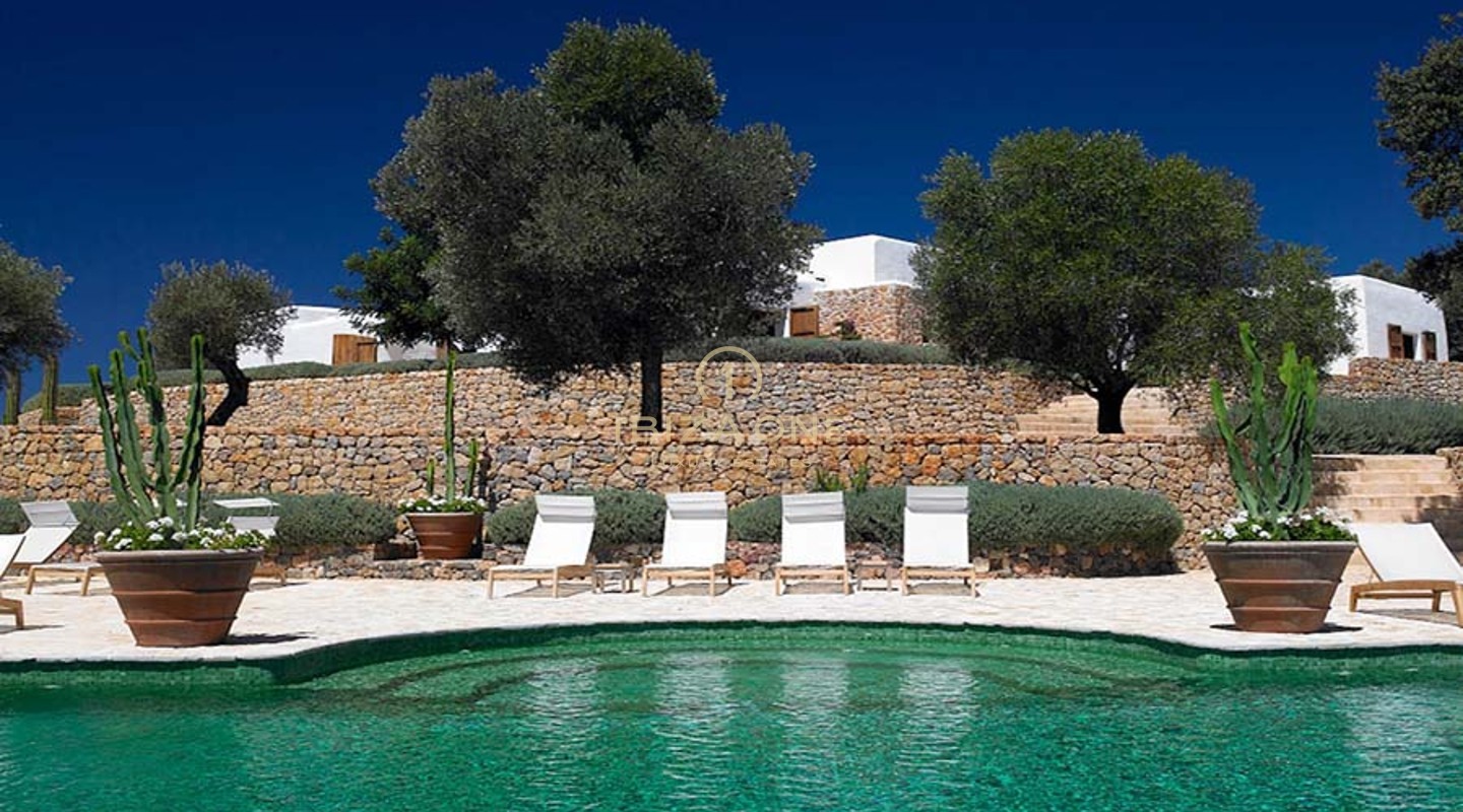 Lussuosa e imponente finca a Blakstad con vista a 360 gradi sull'isola e magnifici tramonti in vendita, Ibiza - Lussuosa e imponente finca a Blakstad con vista a 360 gradi sull'isola e magnifici tramonti in affitto, Ibiza