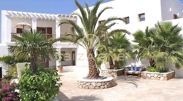 Luxuriöses und exklusives Herrenhaus auf einem privaten Berg mit unglaublichem Meerblick zu verkaufen, Ibiza - Luxuriöses und exklusives Herrenhaus auf einem privaten Berg mit unglaublichem Meerblick zu vermieten, Ibiza