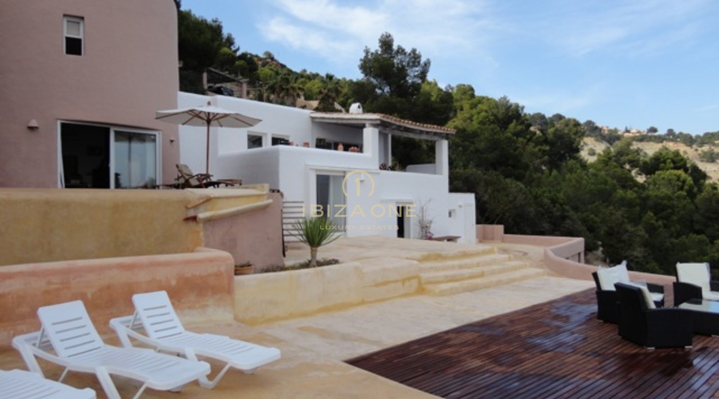 Luxe villa aan zee in Es Cubells te koop, Ibiza - Luxe villa aan zee in Es Cubells te huur, Ibiza