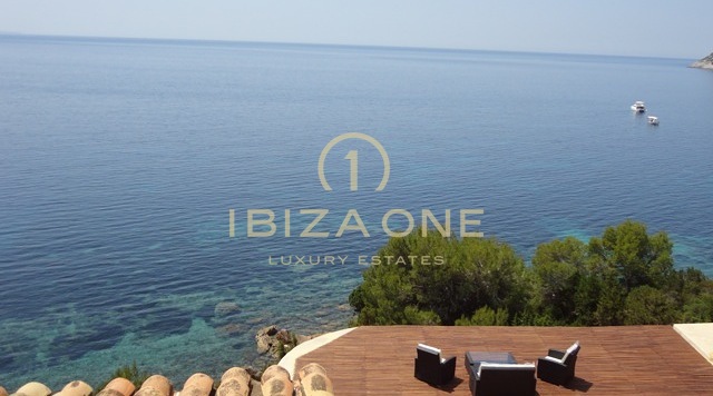 Villa di lusso in prima linea sul mare a Es Cubells in vendita, Ibiza - Villa di lusso in prima linea sul mare a Es Cubells in affitto, Ibiza