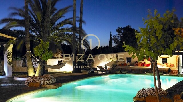 Bellissima finca di lusso vicino alle spiagge più famose con ritiri yoga in affitto, Ibiza