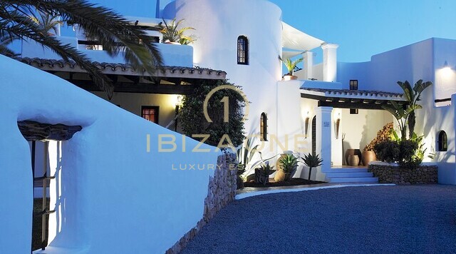 Bellissima finca di lusso vicino alle spiagge più famose con ritiri yoga in affitto, Ibiza