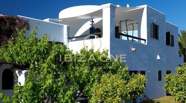 Preciosa finca de lujo cerca de playas populares con retiros de yoga en alquiler, Ibiza