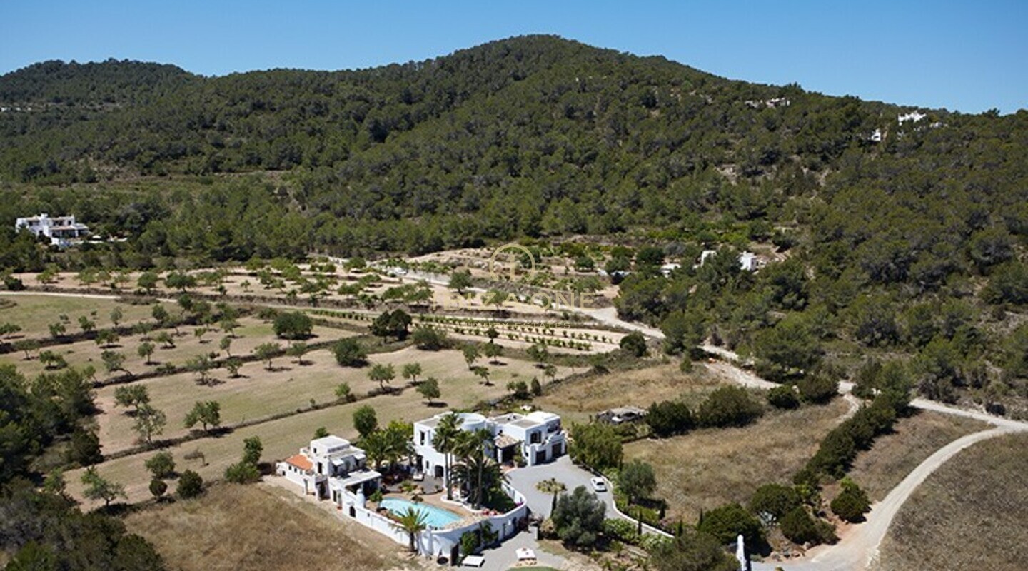 Bellissima finca di lusso vicino alle spiagge più famose con ritiri yoga in affitto, Ibiza