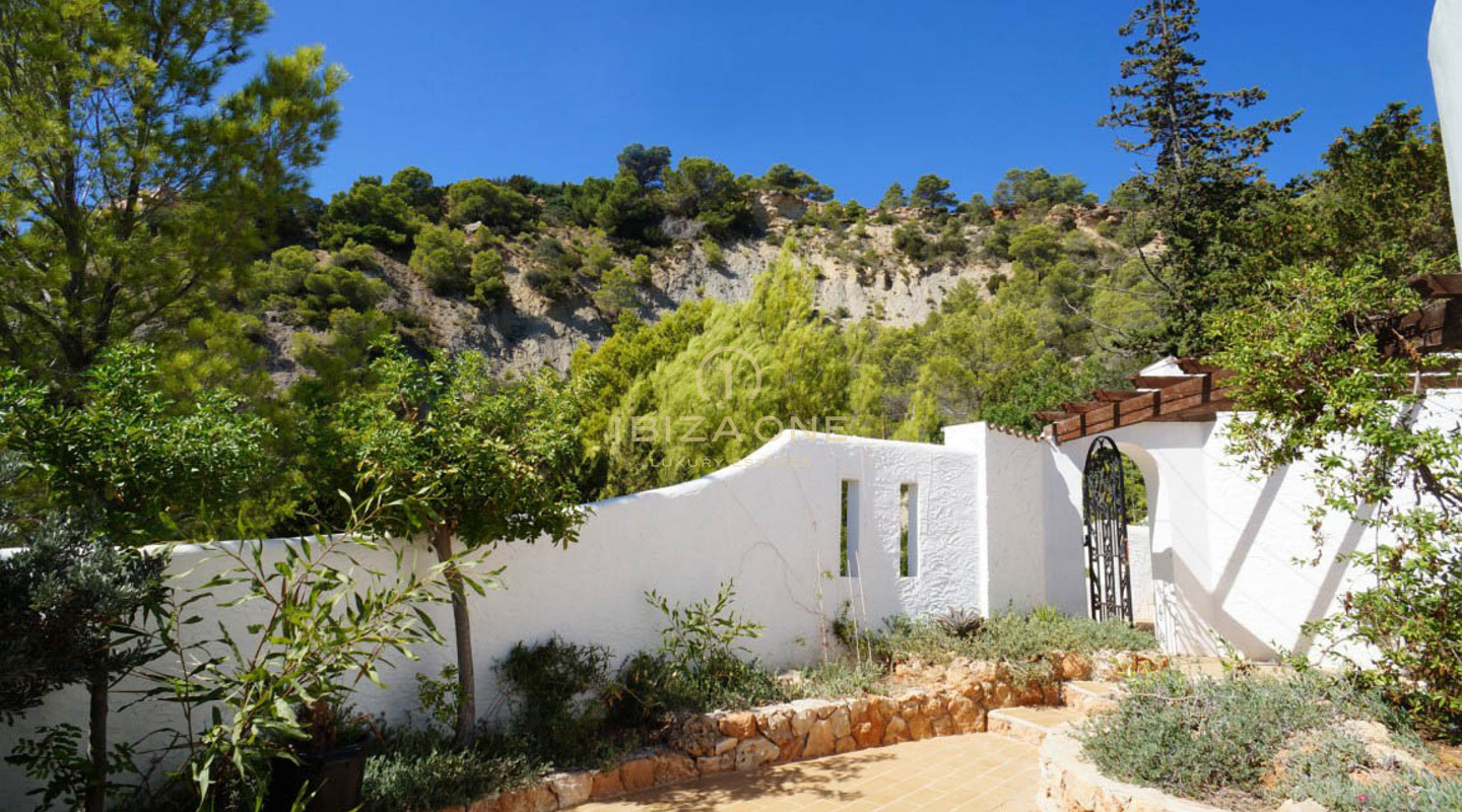 Luxe villa première ligne de la mer à Es Cubells avec accès direct à la plage - front de mer porperty
