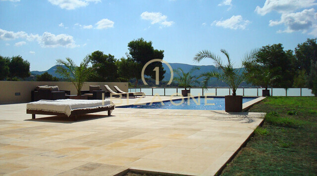 Villa unique et moderne avec vue sur la mer, proche de la plage à vendre, Ibiza - Villa unique et moderne avec vue sur la mer, proche de la plage à louer, Ibiza