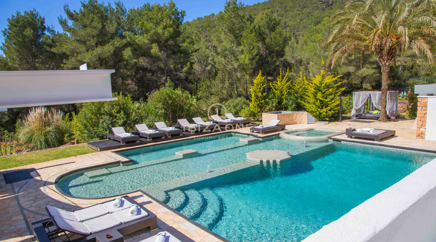Ruime luxe woning met zeezicht en uitzicht op Ibiza-stad te koop, Ibiza - Ruime luxe woning met zeezicht en uitzicht op Ibiza-stad te huur, Ibiza