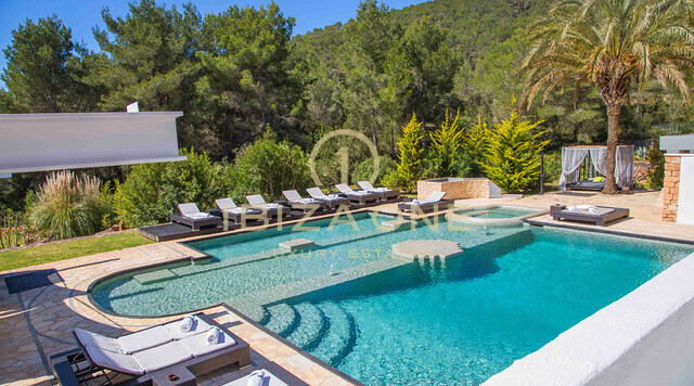 Espaciosa propiedad de lujo con vistas al mar y a la ciudad de Ibiza en venta, Ibiza - Espaciosa propiedad de lujo con vistas al mar y a la ciudad de Ibiza en alquiler, Ibiza