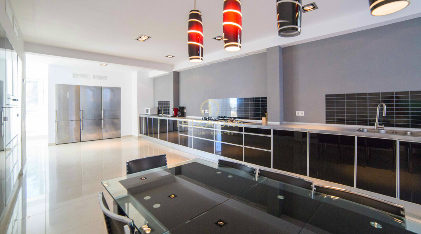 Ampia proprietà di lusso con vista mare e vista sulla città di Ibiza in vendita, Ibiza - Ampia proprietà di lusso con vista mare e vista sulla città di Ibiza in affitto, Ibiza