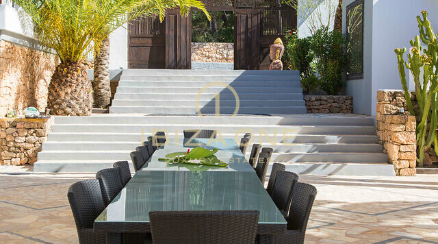 Ruime luxe woning met zeezicht en uitzicht op Ibiza-stad te koop, Ibiza - Ruime luxe woning met zeezicht en uitzicht op Ibiza-stad te huur, Ibiza