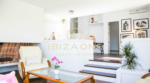 Ruime luxe woning met zeezicht en uitzicht op Ibiza-stad te koop, Ibiza - Ruime luxe woning met zeezicht en uitzicht op Ibiza-stad te huur, Ibiza