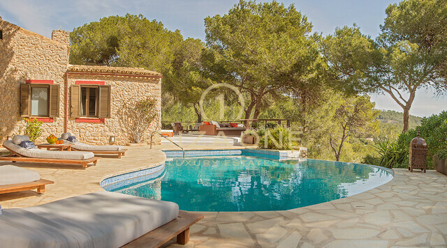 Privé luxe landgoed met 2 villa's, 2 zwembaden en prachtig uitzicht op zee te koop, Ibiza - Privé luxe landgoed met 2 villa's, 2 zwembaden en prachtig uitzicht op zee te huur, Ibiza