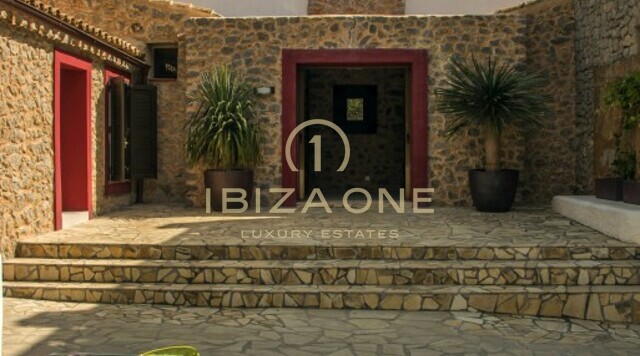 Domaine privé de luxe avec 2 villas, 2 piscines et vue imprenable sur la mer à vendre, Ibiza - Domaine privé de luxe avec 2 villas, 2 piscines et vue imprenable sur la mer à louer, Ibiza