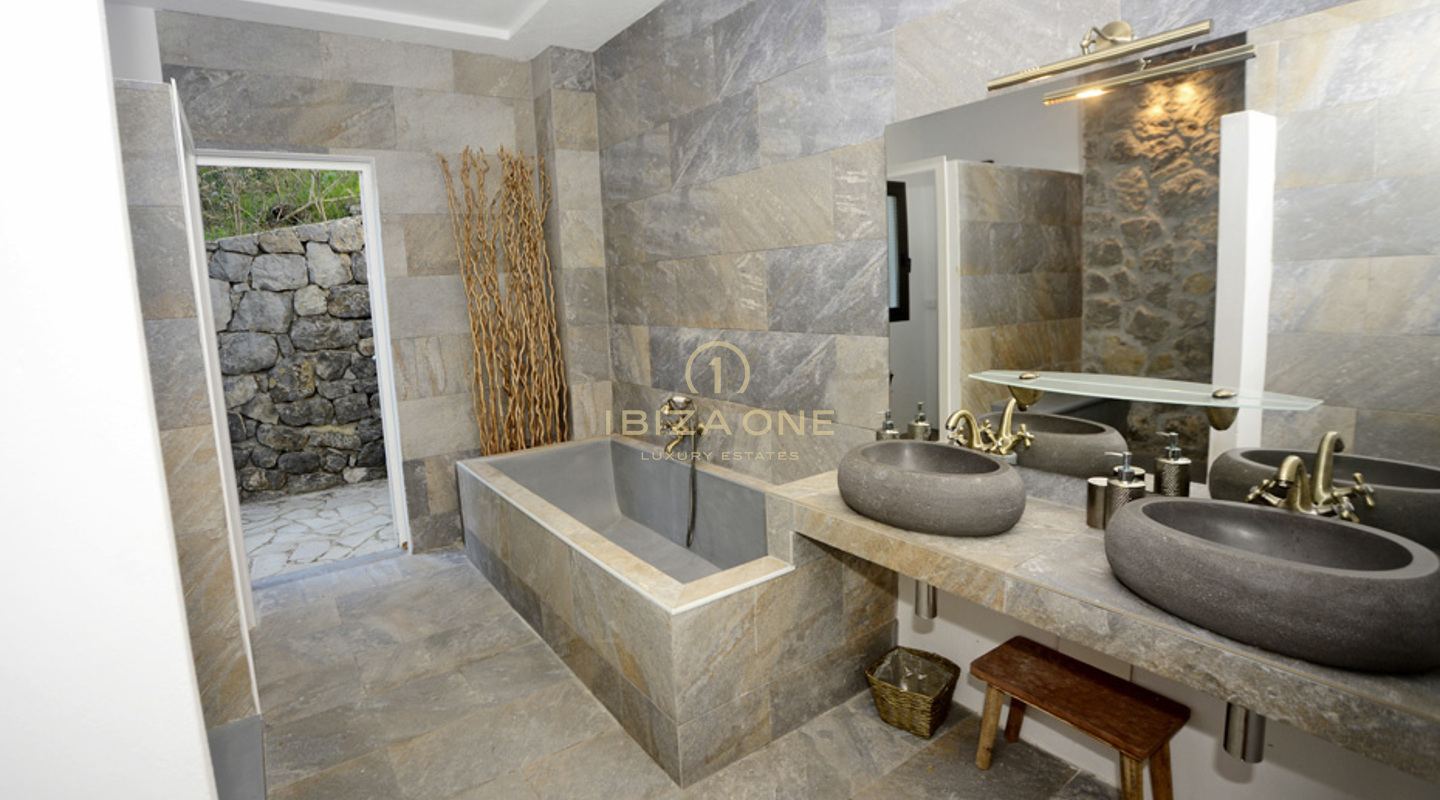 Privé luxe landgoed met 2 villa's, 2 zwembaden en prachtig uitzicht op zee te koop, Ibiza - Privé luxe landgoed met 2 villa's, 2 zwembaden en prachtig uitzicht op zee te huur, Ibiza