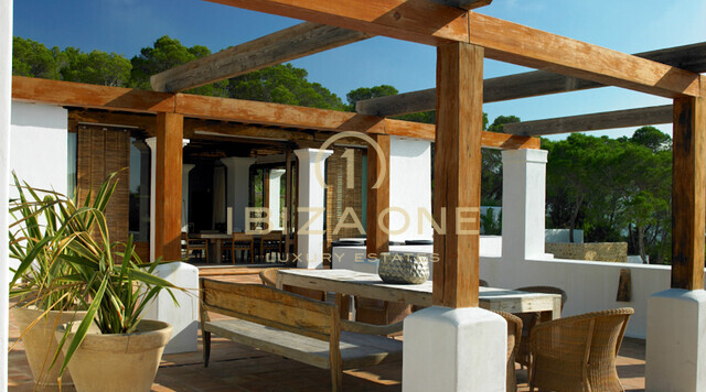 Wunderschöne Luxusvilla in Blakstad in Meeresnähe und mit spektakulärem Blick auf Es Vedra zu vermieten, Ibiza