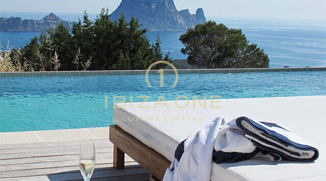 Belle villa de luxe à Blakstad près de la mer et vue spectaculaire sur Es Vedra à louer, Ibiza