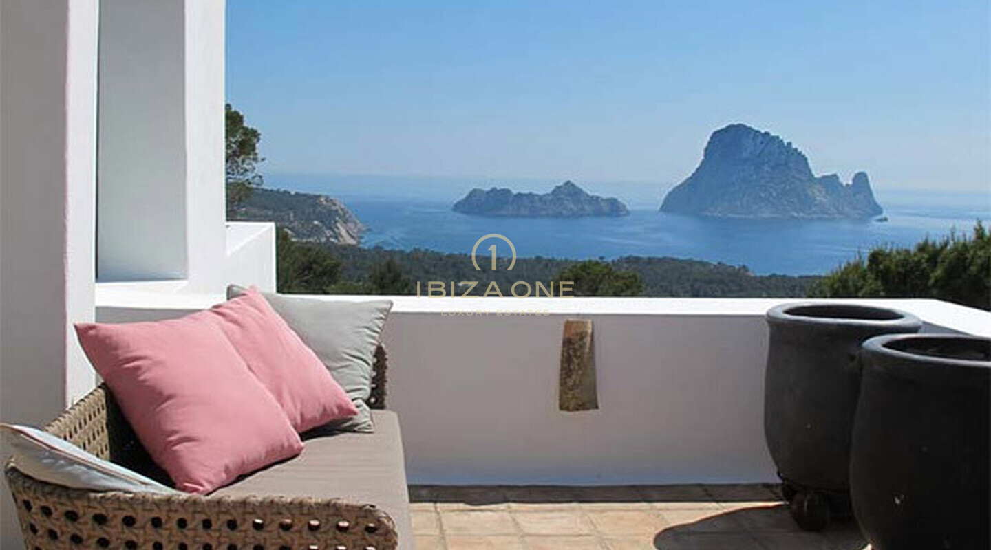 Prachtige luxe Blakstad villa dicht bij de zee en spectaculair uitzicht op Es Vedra te huur, Ibiza